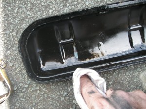cleaning the rocker cover